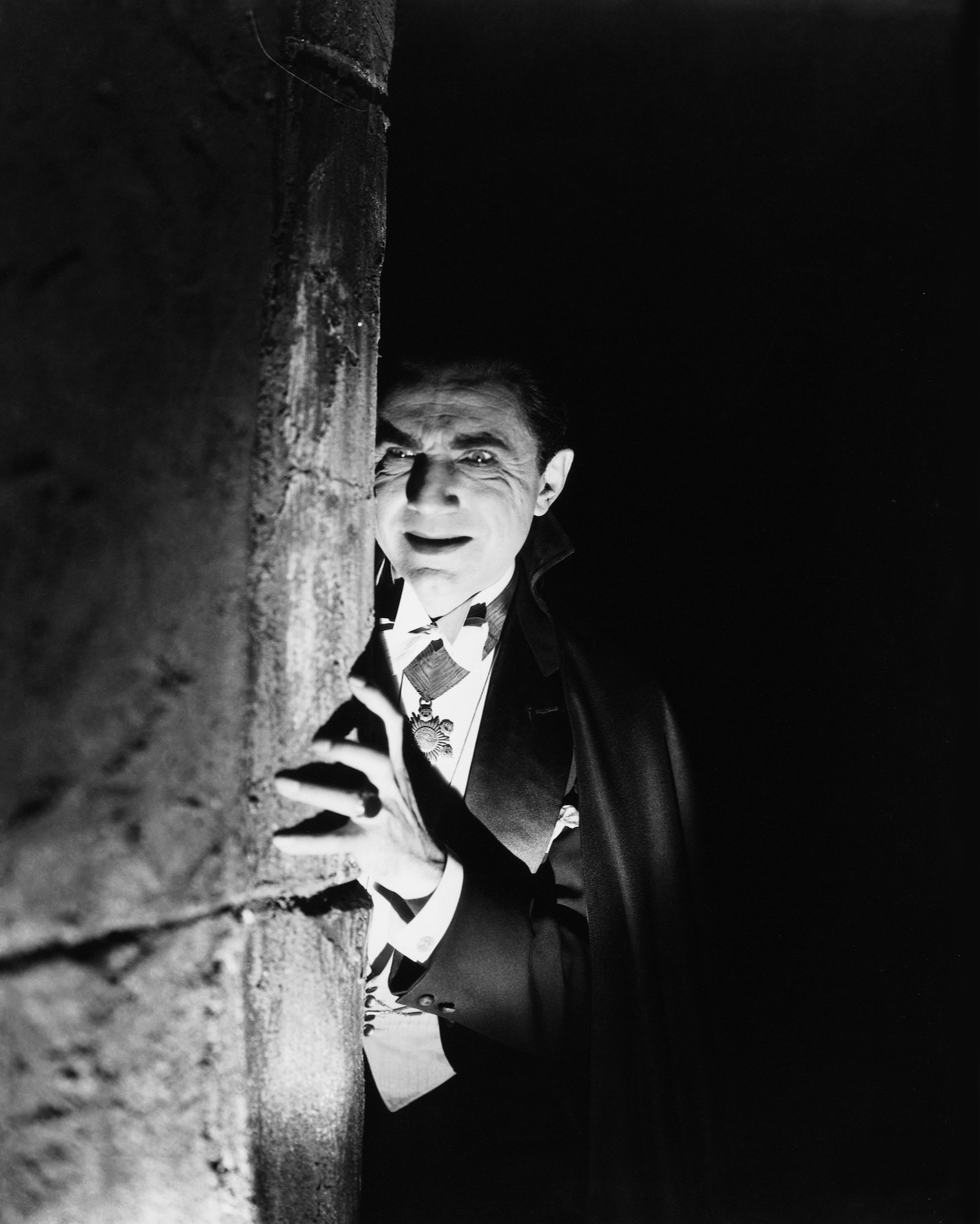 Bela Lugosi in DRACULA (1931)