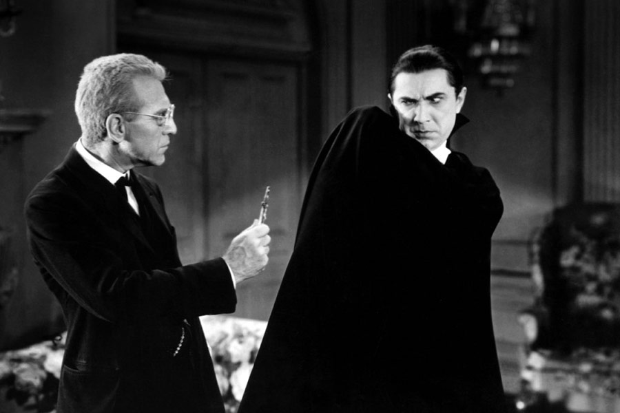 Bela Lugosi and Edward Van Sloan in DRACULA (1931)