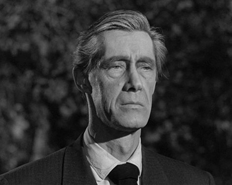 John Carradine in Invisible Invaders (1959)