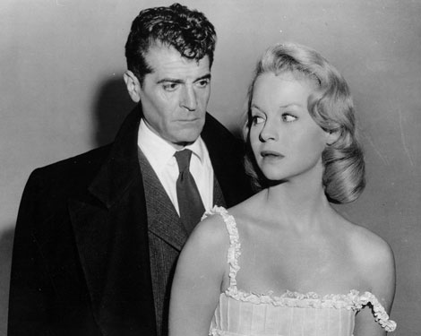 Norma Eberhardt and Francis Lederer in The Return of Dracula (1958
