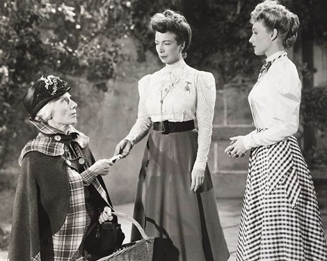 Sara Haden, Eily Malyon, and Jan Wiley in She-Wolf of London (1946)